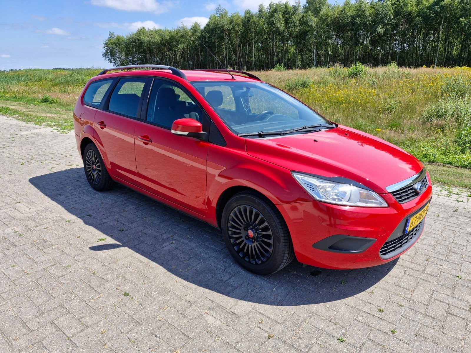 Ford Focus Wagon 1.6 Ghia | familie auto | trekhaak | airco, 1596 cc, 15 km/l, 4 cilinders, 635 kg