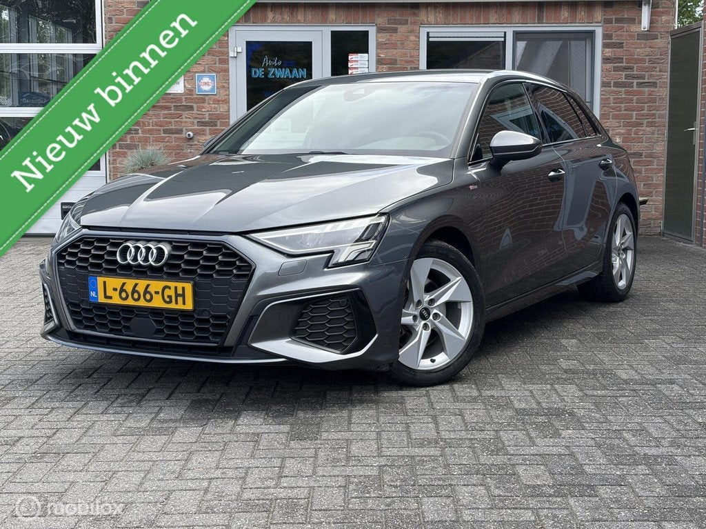 Audi A3 Sportback 35 TFSI S edition|Daytona grey|Nederlandse, Auto's, Audi, 4 cilinders, 150 pk, Origineel Nederlands, Bedrijf