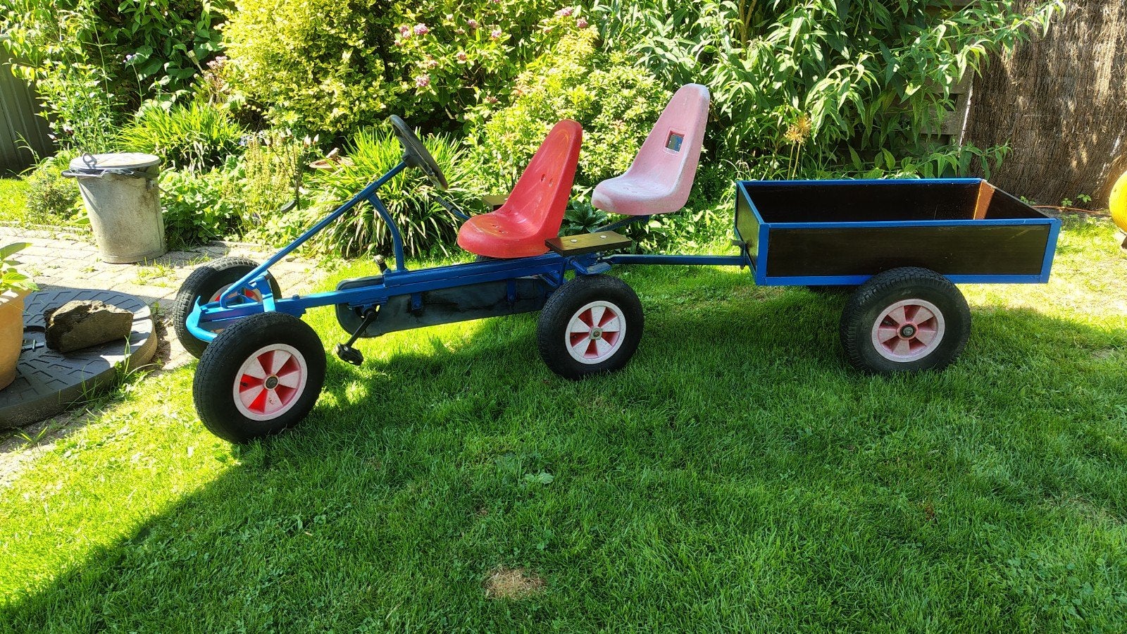 Mammoet skelter met twee stoelen en kiep aanhanger, Ophalen, Gebruikt, Mammoet, Duozit