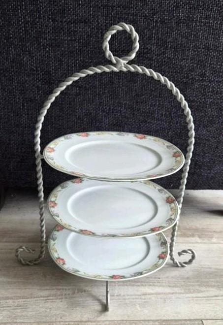 Etagere met drie borden, zilver kleur en 48 cm hoog, Ophalen, Overige materialen, Overige stijlen, Bord(en)