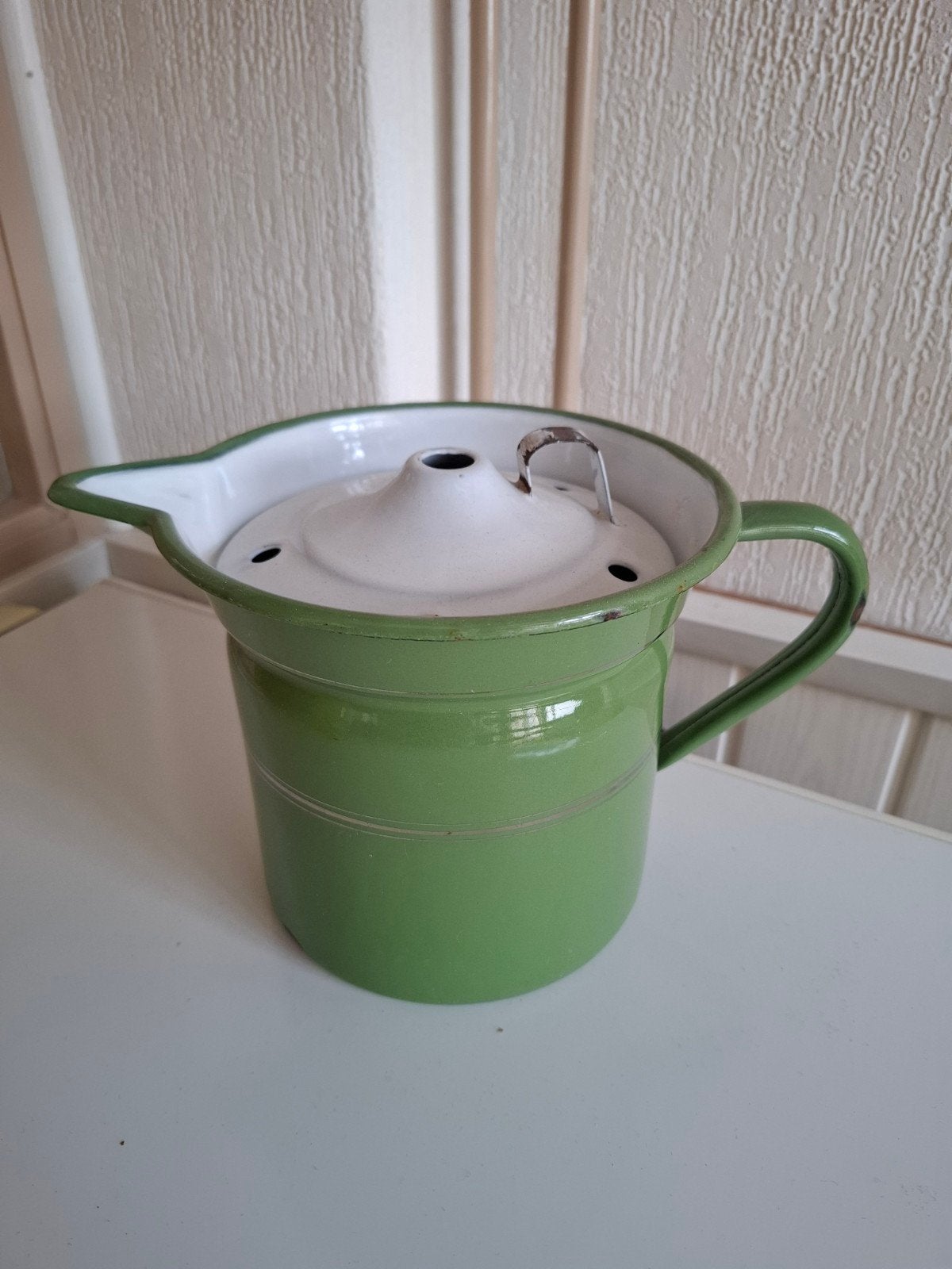Vintage groene Emaille Melkkoker met Anti-Overkookdekse, Ophalen of Verzenden