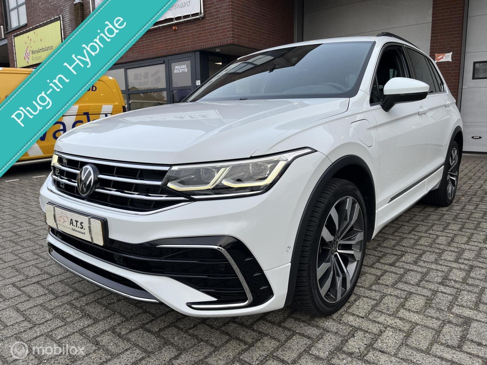 Volkswagen Tiguan 1.4 TSI eHybrid R-Line LED*PANO-DAK*TREKHA, Auto's, Euro 6, 4 cilinders, 150 pk, Wit