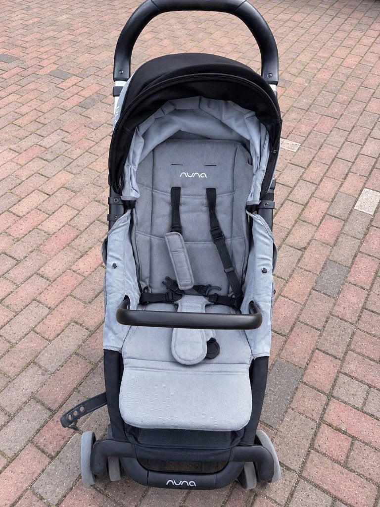 Nuna Pepp buggy – grijs – compact en makkelijk inklapbaar, Ophalen of Verzenden, Gebruikt, Overige merken, Zonnekap
