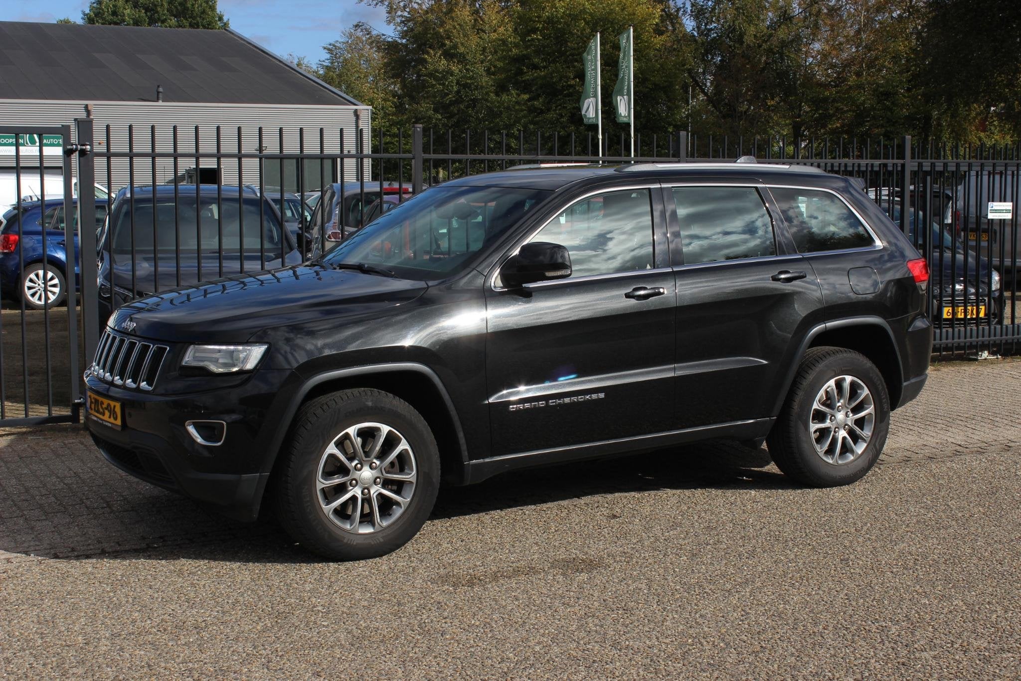 Jeep Grand Cherokee 3.0 CRD Laredo, Auto's, Euro 5, Stof, Gebruikt, Zwart