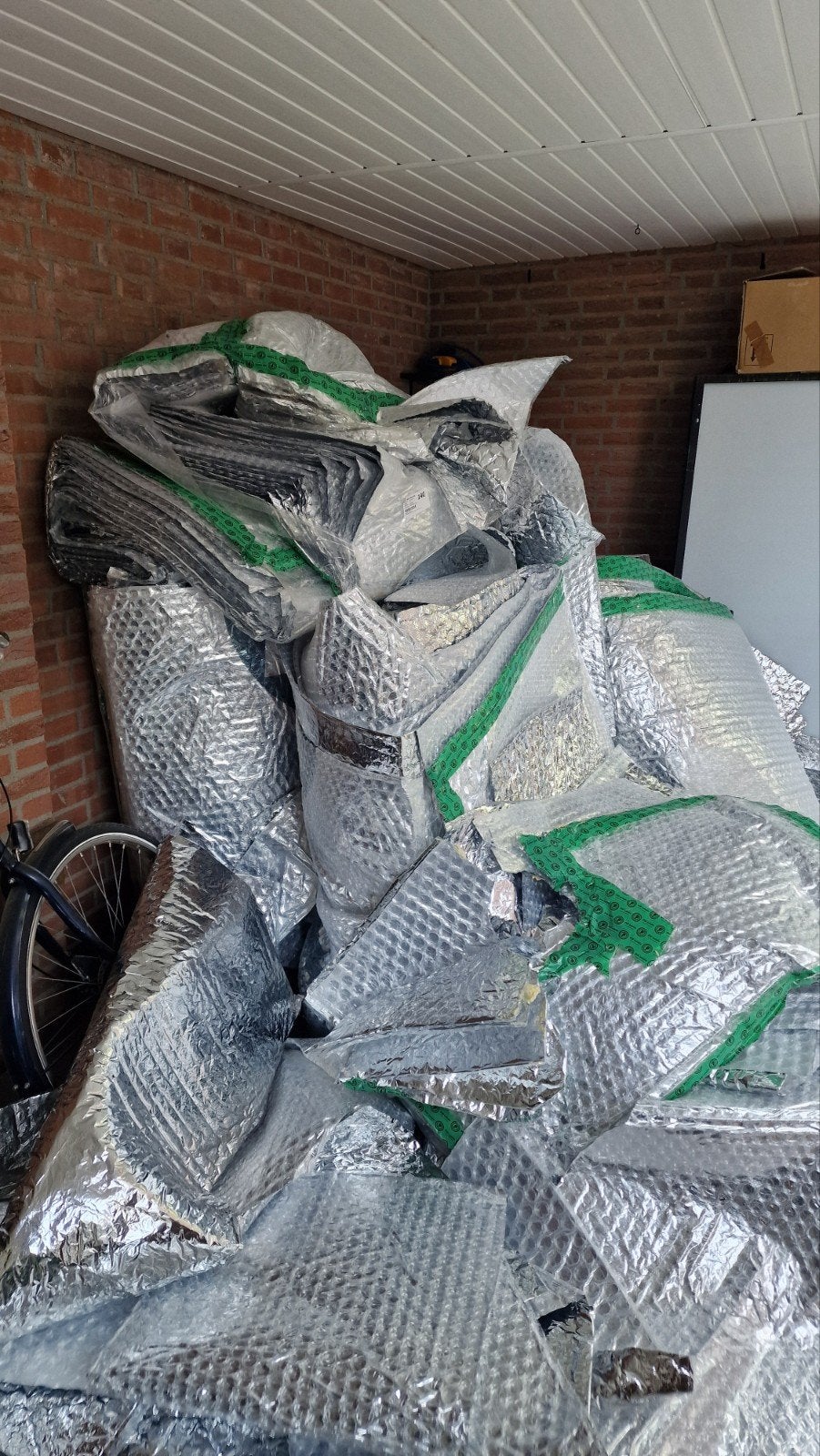 Gratis PIF isolatie, Overige materialen, Zo goed als nieuw, 15 m² of meer, Ophalen