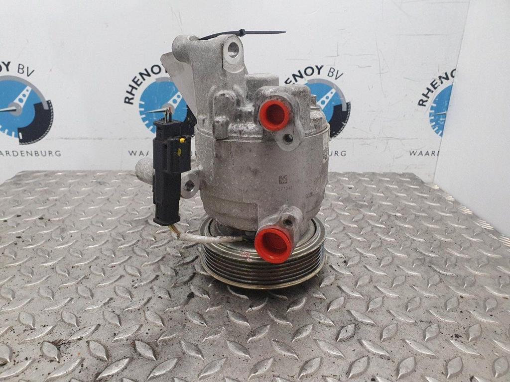 TOYOTA AYGO 1.0 VVT-I X-PLAY  AIRCO COMPRESSOR / AIRCOPOMP 2, Ophalen of Verzenden, Gebruikt, Stiba lid