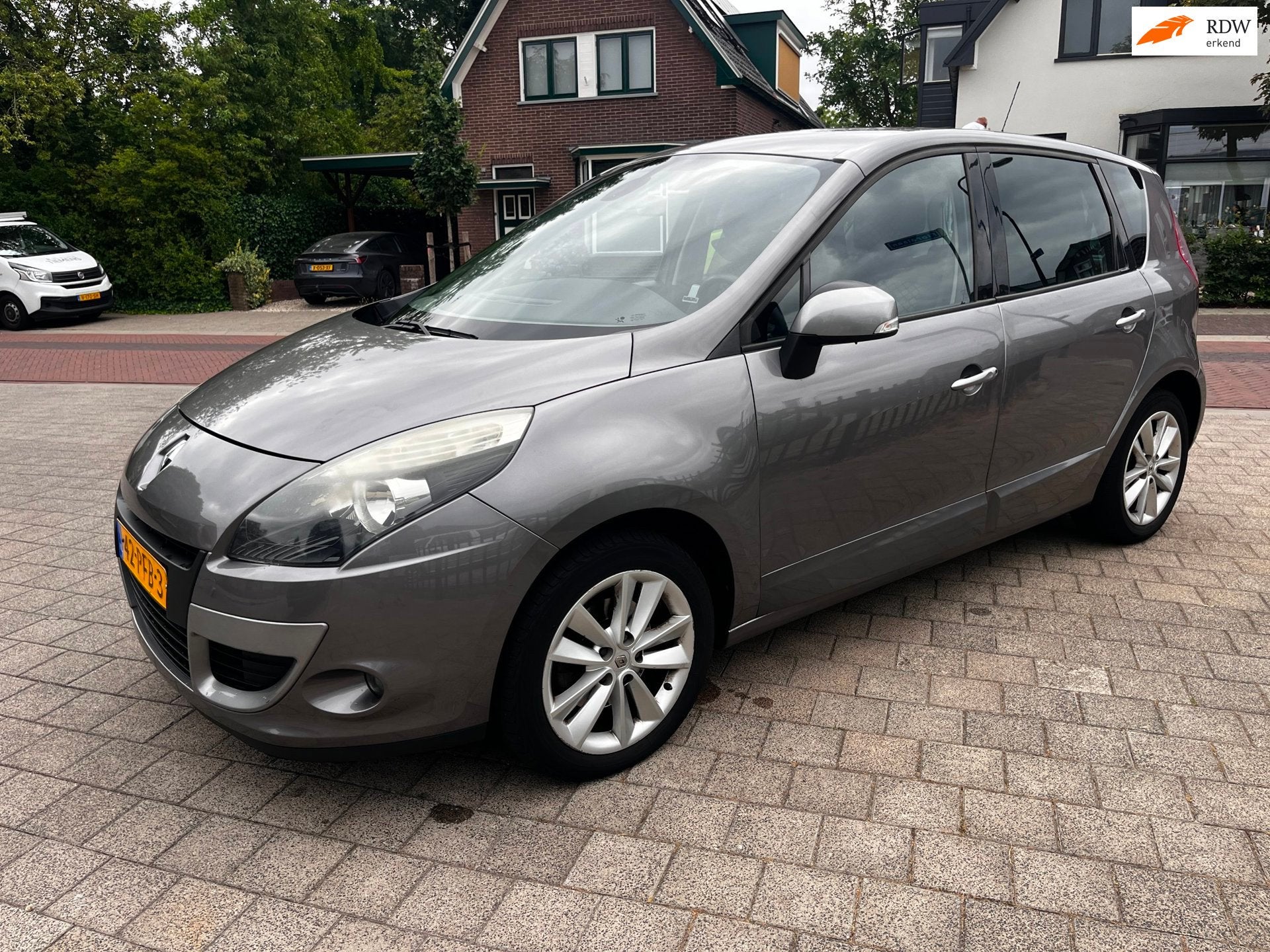 Renault Scénic 1.4 TCe Dynamiq Ecc Nav Isofix Trekh Cruise, Voorwielaandrijving, Euro 5, Stof, Gebruikt
