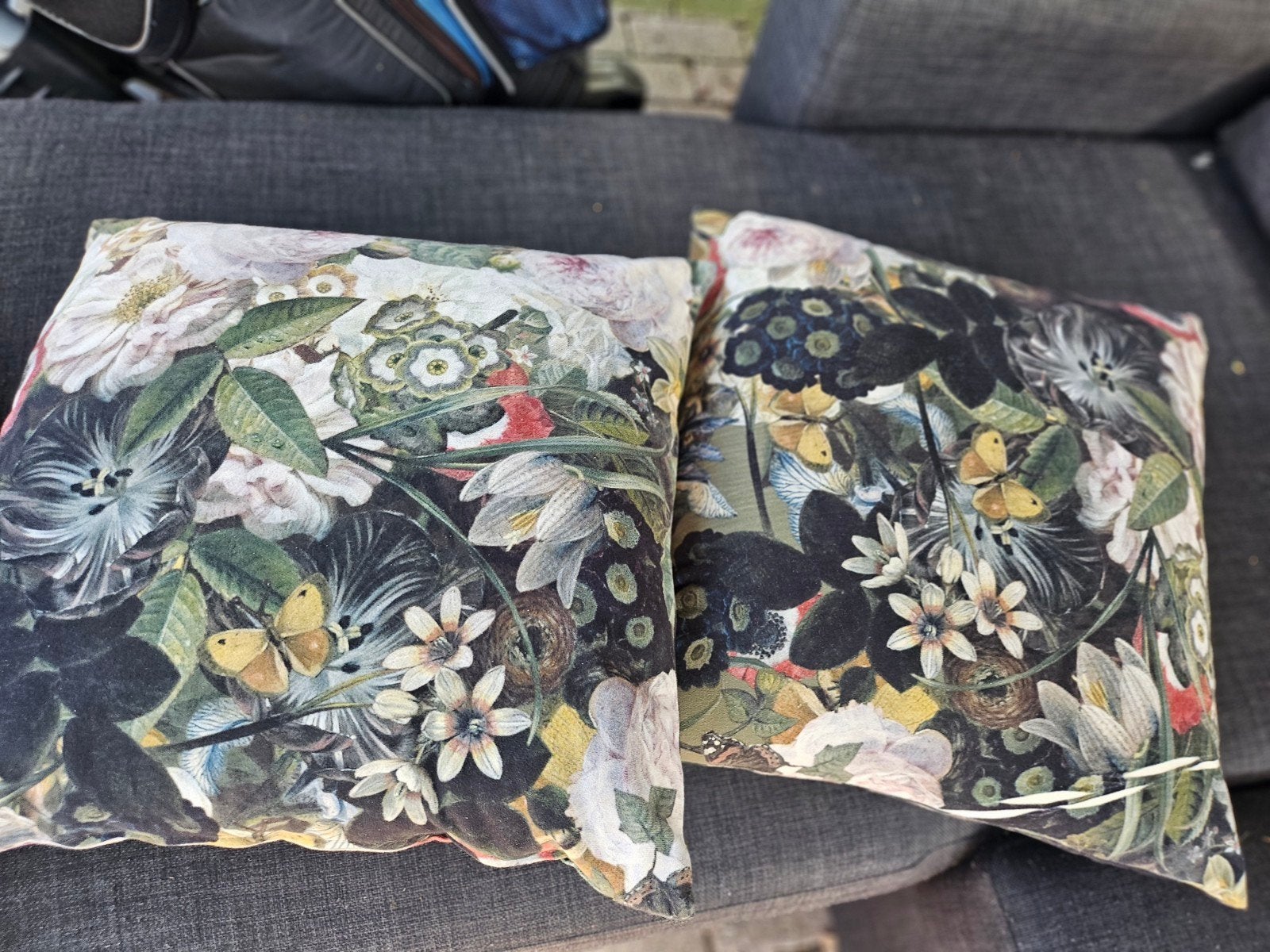 2 sets kussens: Groene Bloem en Zwart Wit, Ophalen, Gebruikt, Meerkleurig, Met print