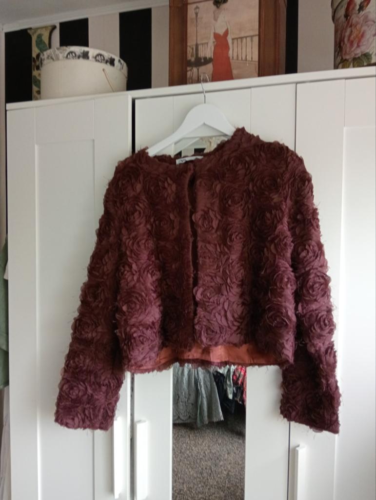Zara Jasje met rozen textuur - Maat L, Zara, Maat 42/44 (L), Ophalen of Verzenden, Zo goed als nieuw