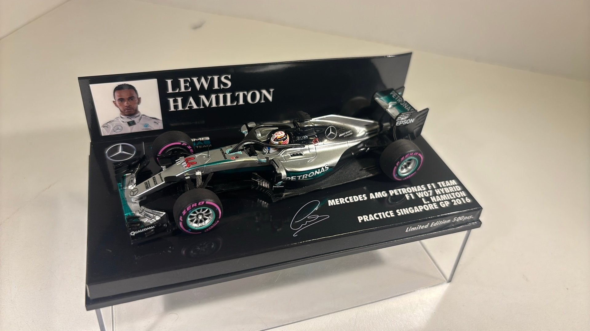 F1 mercedes w07 l.Hamilton singapore 2016 minichamps 1.43, Auto, Ophalen of Verzenden, MiniChamps, A