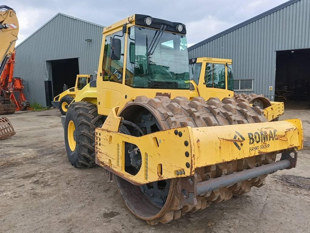 Bomag BW 213 D H-4 i wals schaappoot sheepfoot roller