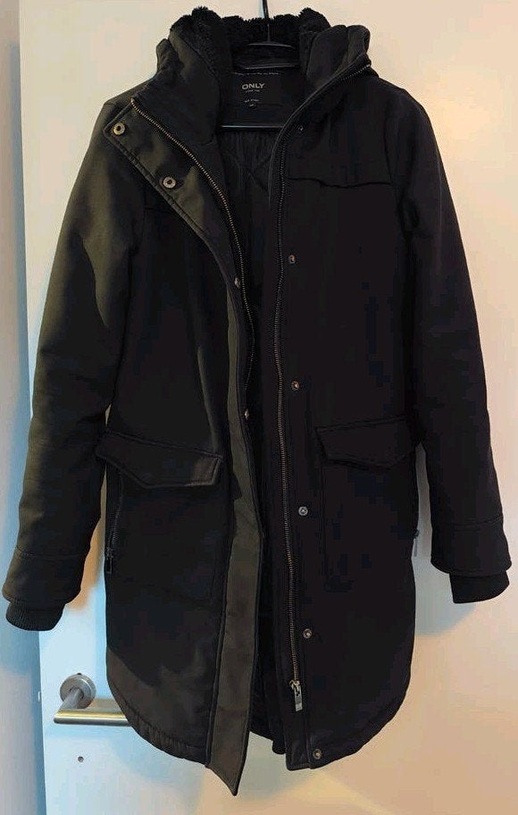 Zwarte dames winterjas, Only, Zwart, Ophalen of Verzenden, Zo goed als nieuw