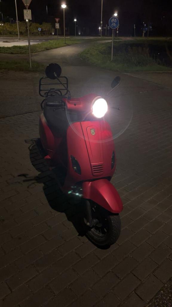 Mooie btc riva vx50 vespa look a like puur voor onderdelen, Ophalen, Zo goed als nieuw, Benzine, Overige merken