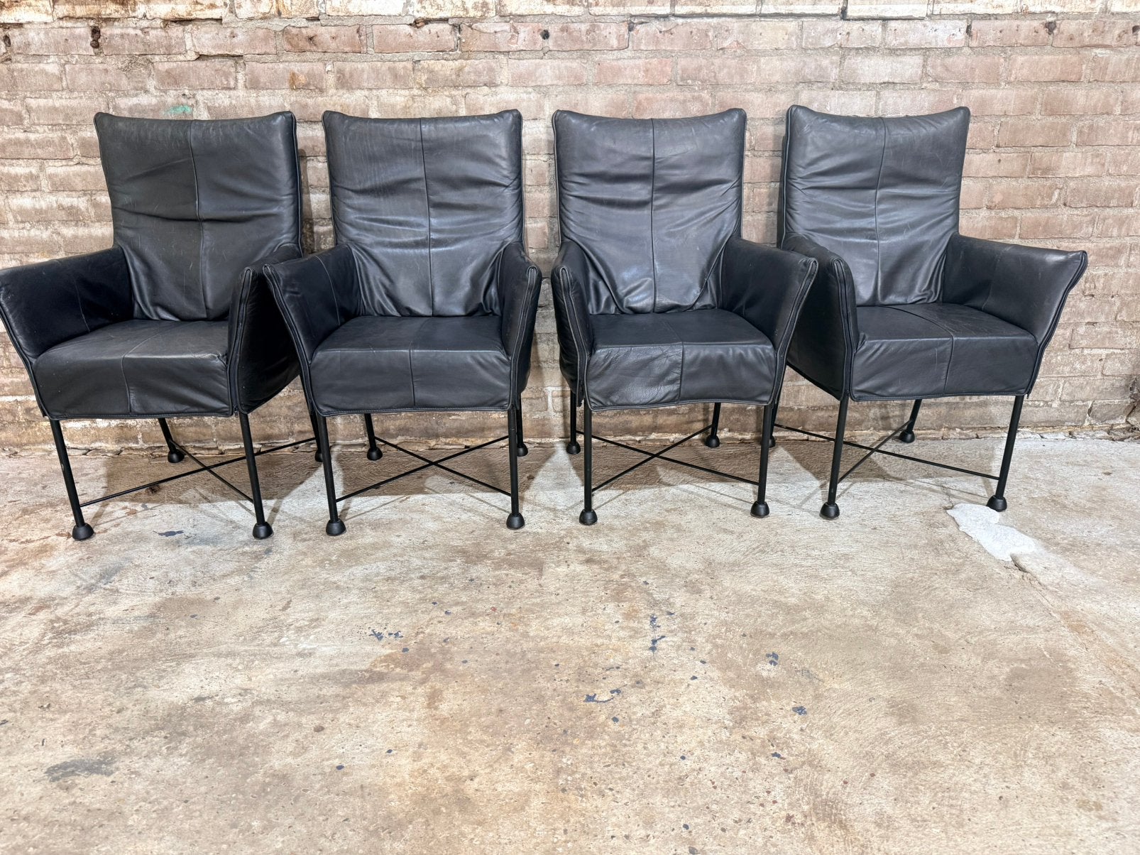 Montis Chaplin set va 4 stoelen zwart leer nw binnenvulling, Ophalen of Verzenden, Gebruikt, Zwart, Leer