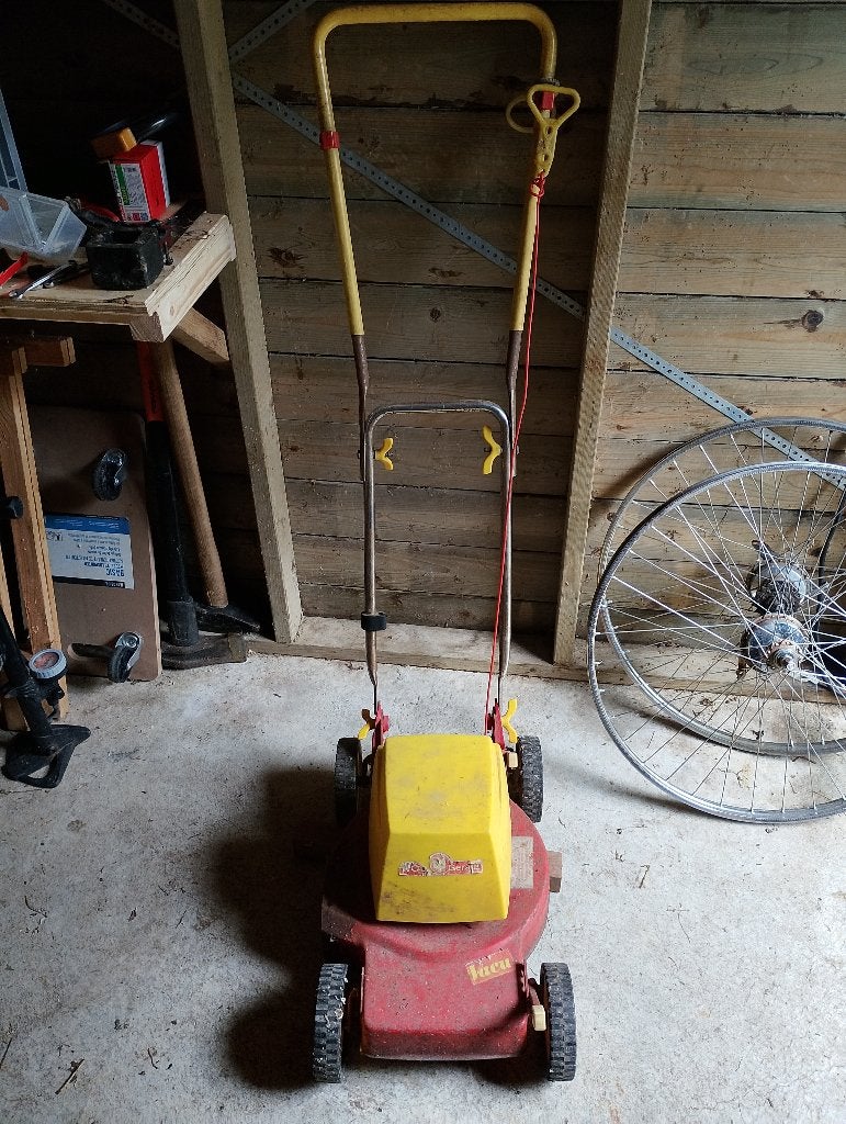 Wolf Garten elektrische grasmaaier, Tuin en Terras, Ophalen, Gebruikt, Elektrische grasmaaier, 30 t/m 39 cm