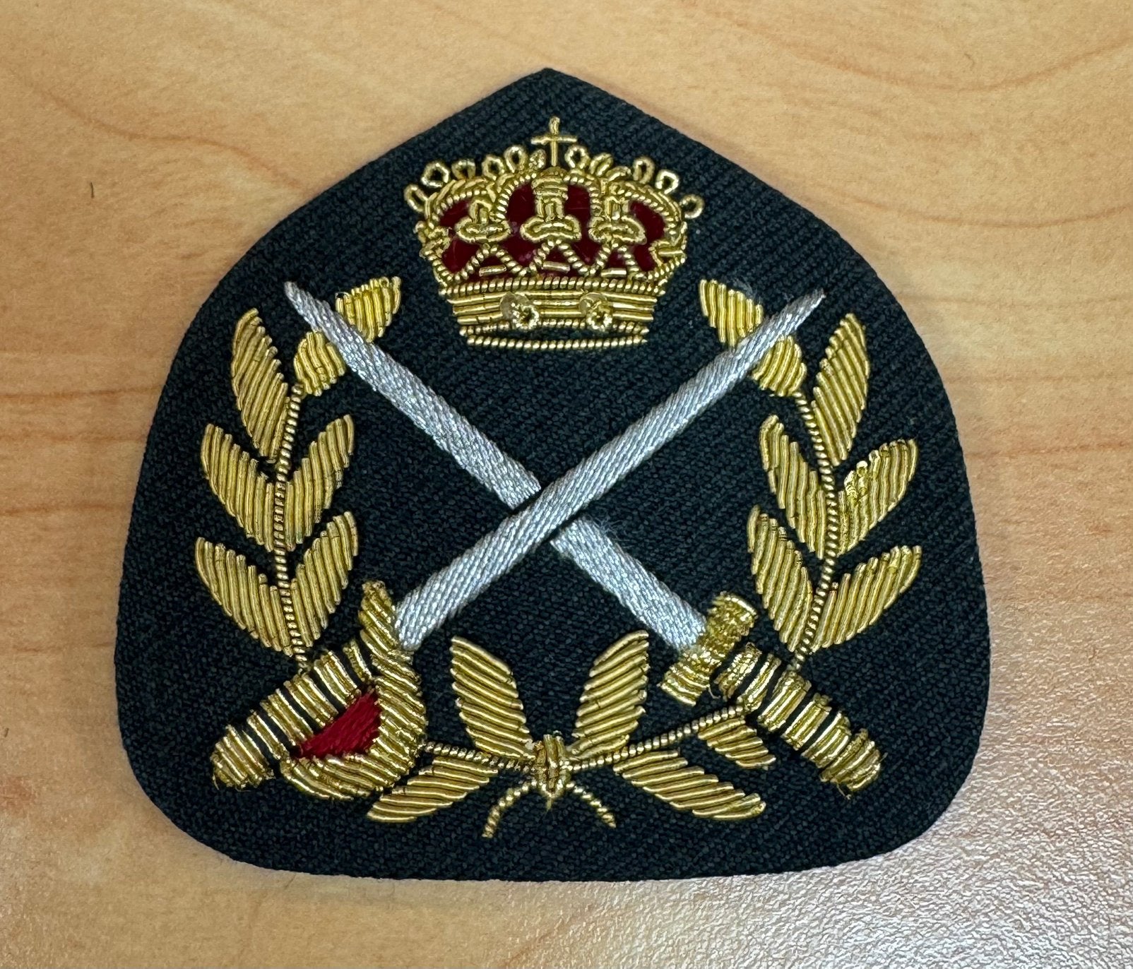 KL Meester op de wapens DT2000, Ophalen of Verzenden, Landmacht, Nederland, Embleem of Badge