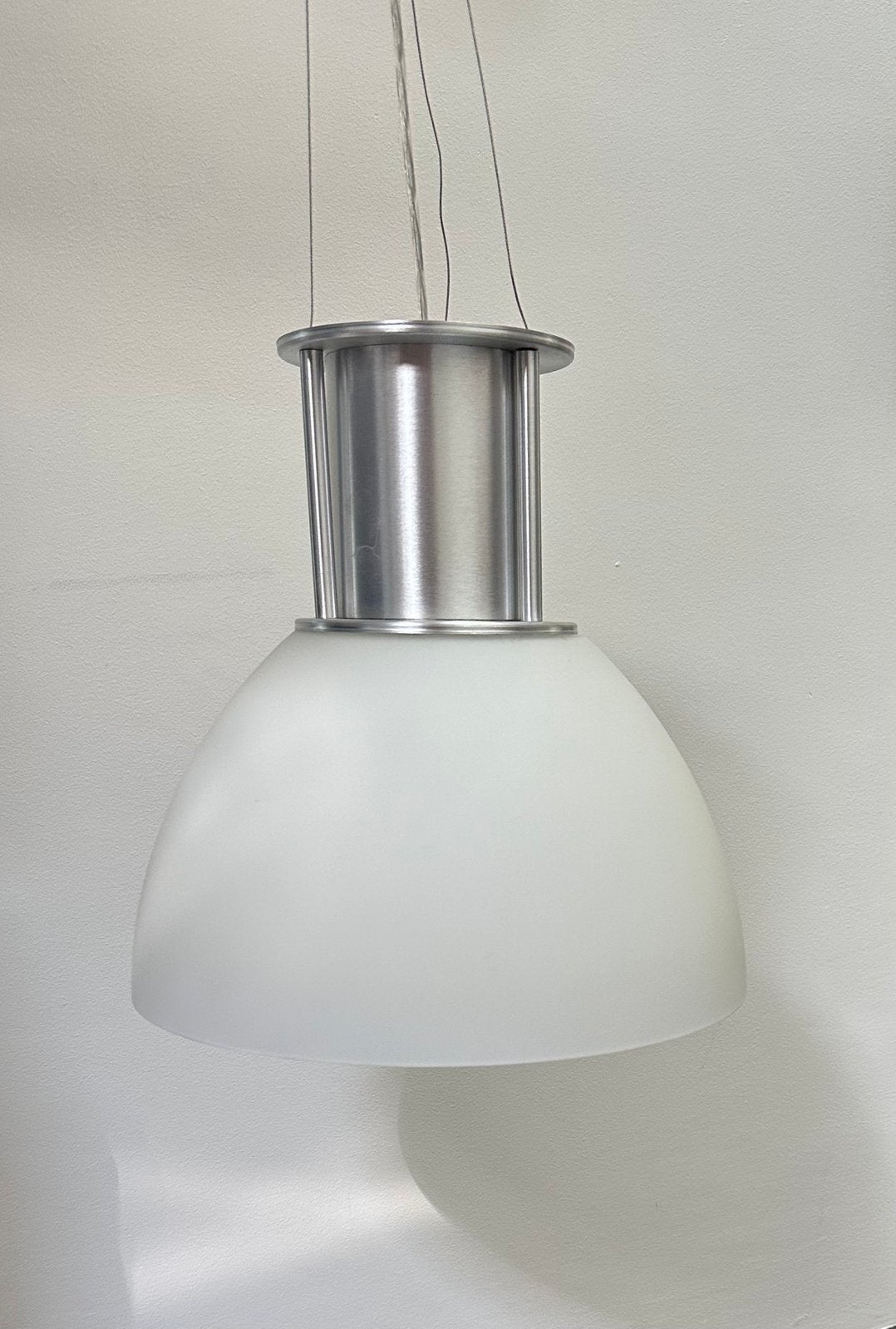 Mooie hanglamp met glazen kap. Design., Ophalen, Zo goed als nieuw