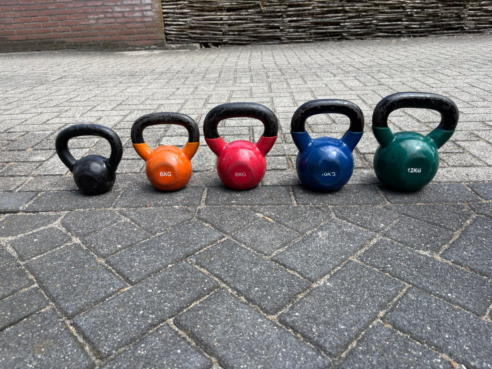Kettlebells 4-12 kg kettlebell gewichten, Sport en Fitness, Fitnessmaterialen, Gebruikt, Gewichten, Kettlebells, Kettlebell