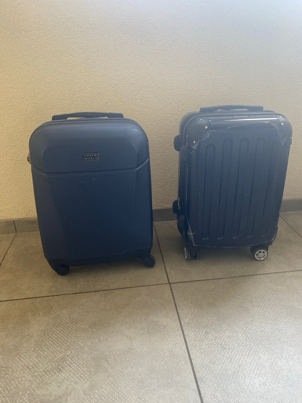 Set van 2 Donkerblauwe Koffers - Handbagage Formaat, Gebruikt, 50 tot 60 cm, Hard kunststof, Ophalen of Verzenden