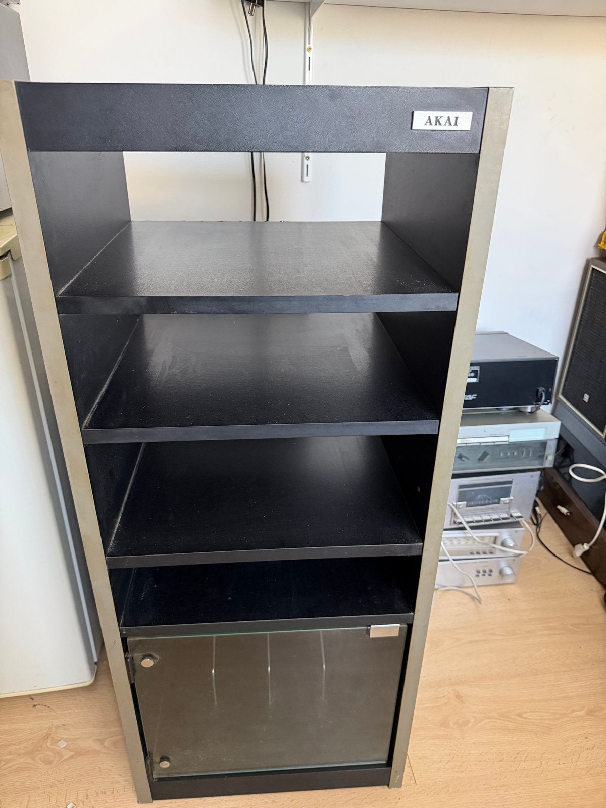 Akai Audio Rack / Hifi Meubel - Gebruikt vintage glazen deur, Ophalen, Minder dan 50 cm, Gebruikt, 100 tot 150 cm