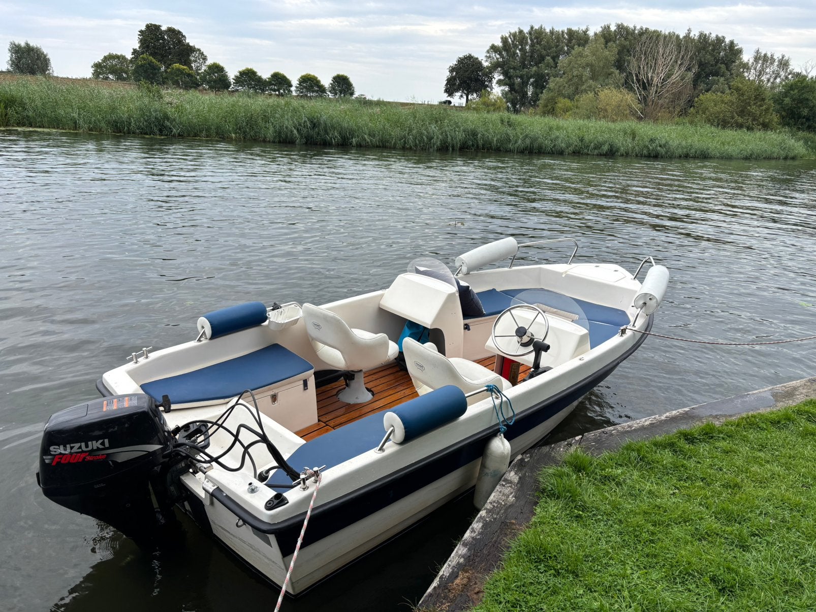 Friends (Perkoz) 420 Dubbele consolesloep, 4 m, 15 pk, Buitenboordmotor, Kussenset