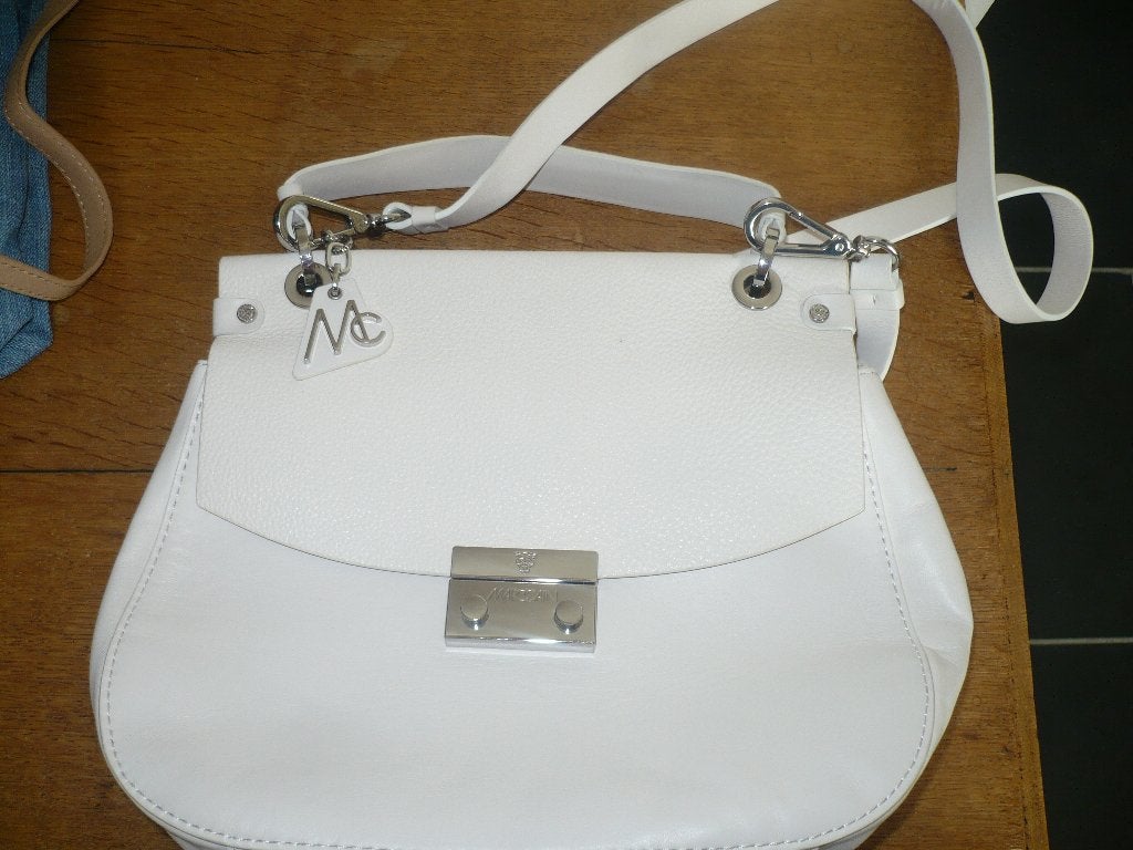 een bruine burkely damestas en 1 witte marc cain damestas, Sieraden, Tassen en Uiterlijk, Ophalen, Zo goed als nieuw, Bruin, Handtas