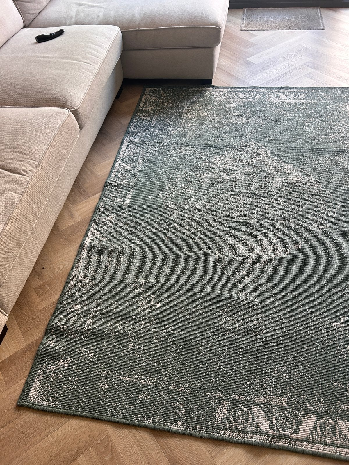 Vintage saliegroen vloerkleed Eva Interiors 160x230 cm, Huis en Inrichting, Stoffering | Tapijten en Kleden, Ophalen, Gebruikt
