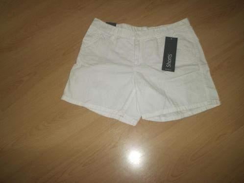 KORTE BROEK VAN c&a maat 38 nieuw, Maat 38/40 (M), Kort, Wit, Nieuw