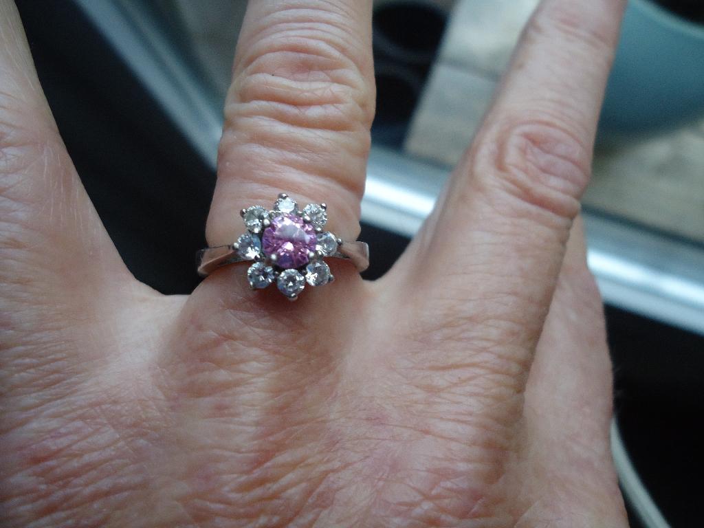 mooie echt zilveren ring rozet vorm witte en roze steen 16,5, Met kristal, Gebruikt, Ophalen of Verzenden, Kleiner dan 17
