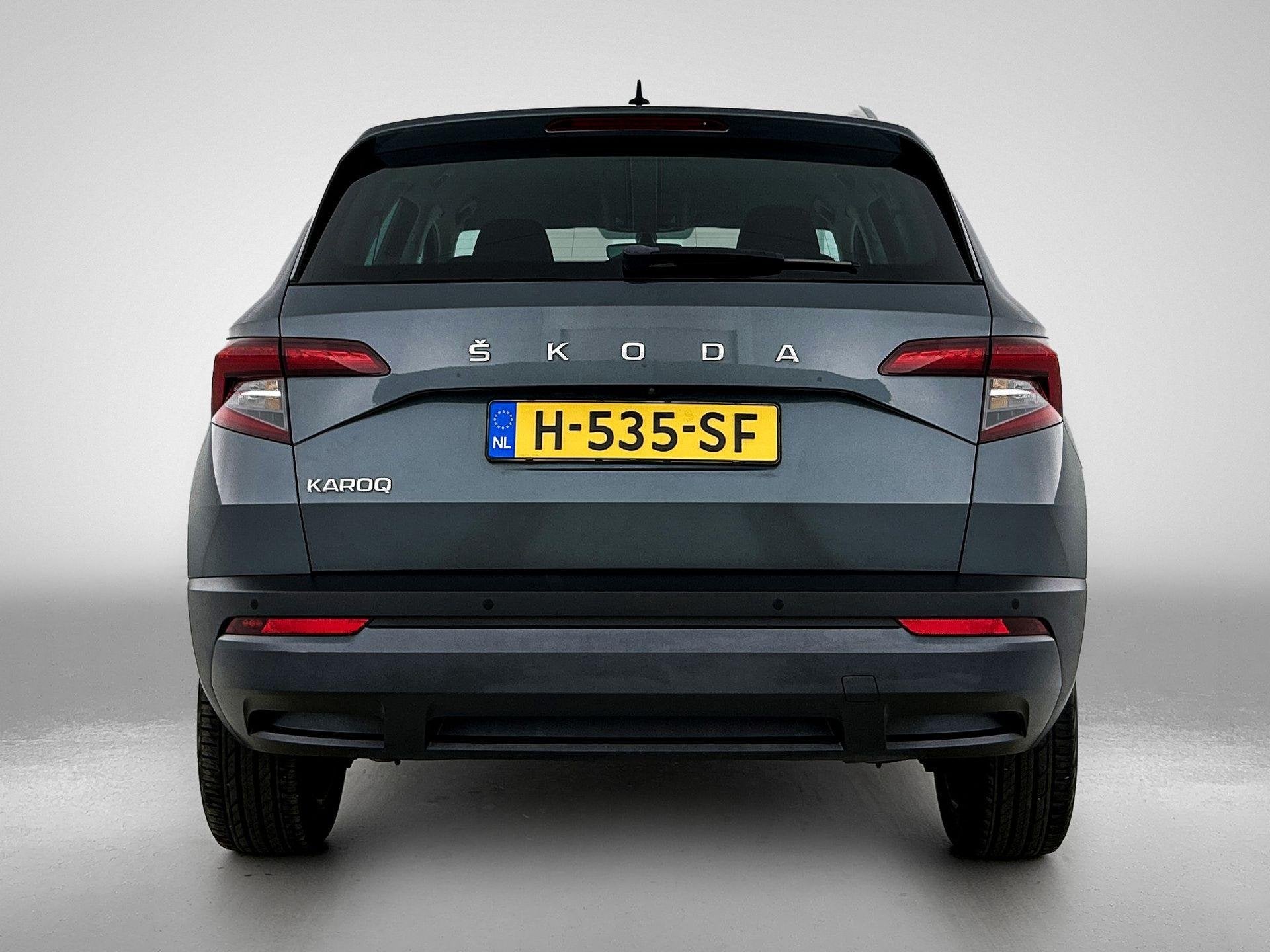 Skoda Karoq 1.5 TSI ACT Business Stoelverwarming/Camera/Elek, Auto's, 12 maanden, Stof, 4 cilinders, Karoq