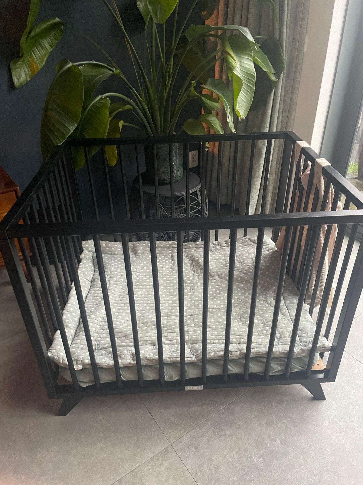 Bopita Box Retro Mat Zwart incl. matras en boxkleed, Kinderen en Baby's, Boxen, Ophalen, Zo goed als nieuw, Rechthoekig, Boxkleed