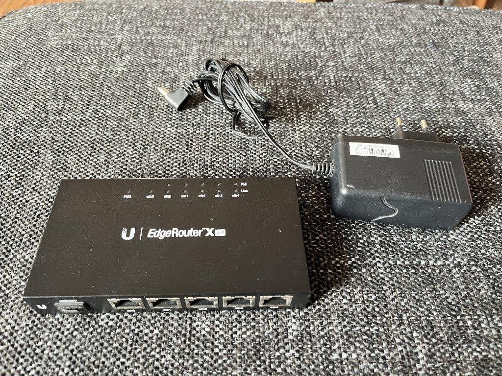 Ubiquiti EdgeRouter X SFP, Computers en Software, Ophalen of Verzenden, Gebruikt, Router met modem, Ubiquity