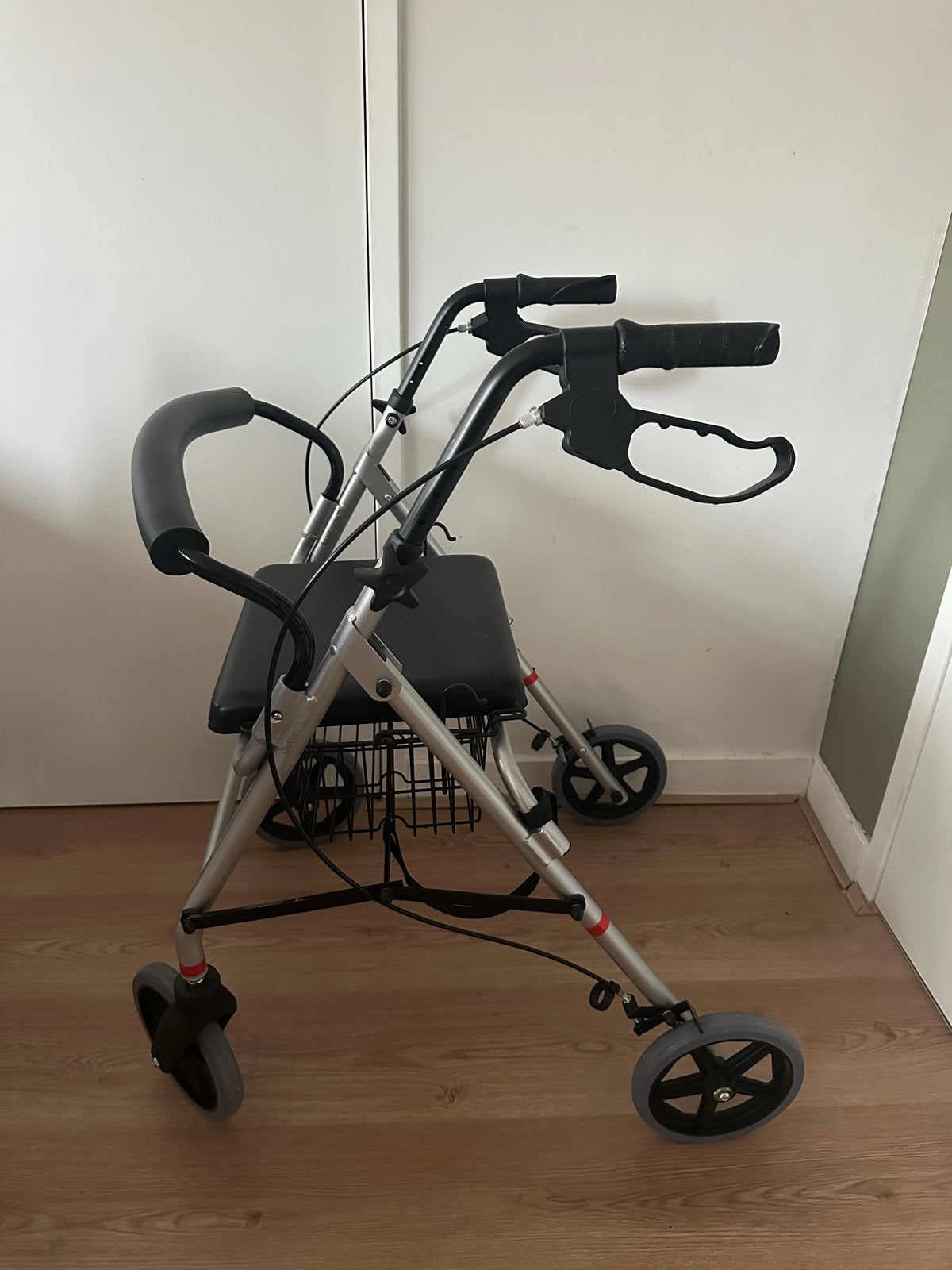 Lichtgewicht rollator, Ophalen, Lichtgewicht, Zo goed als nieuw