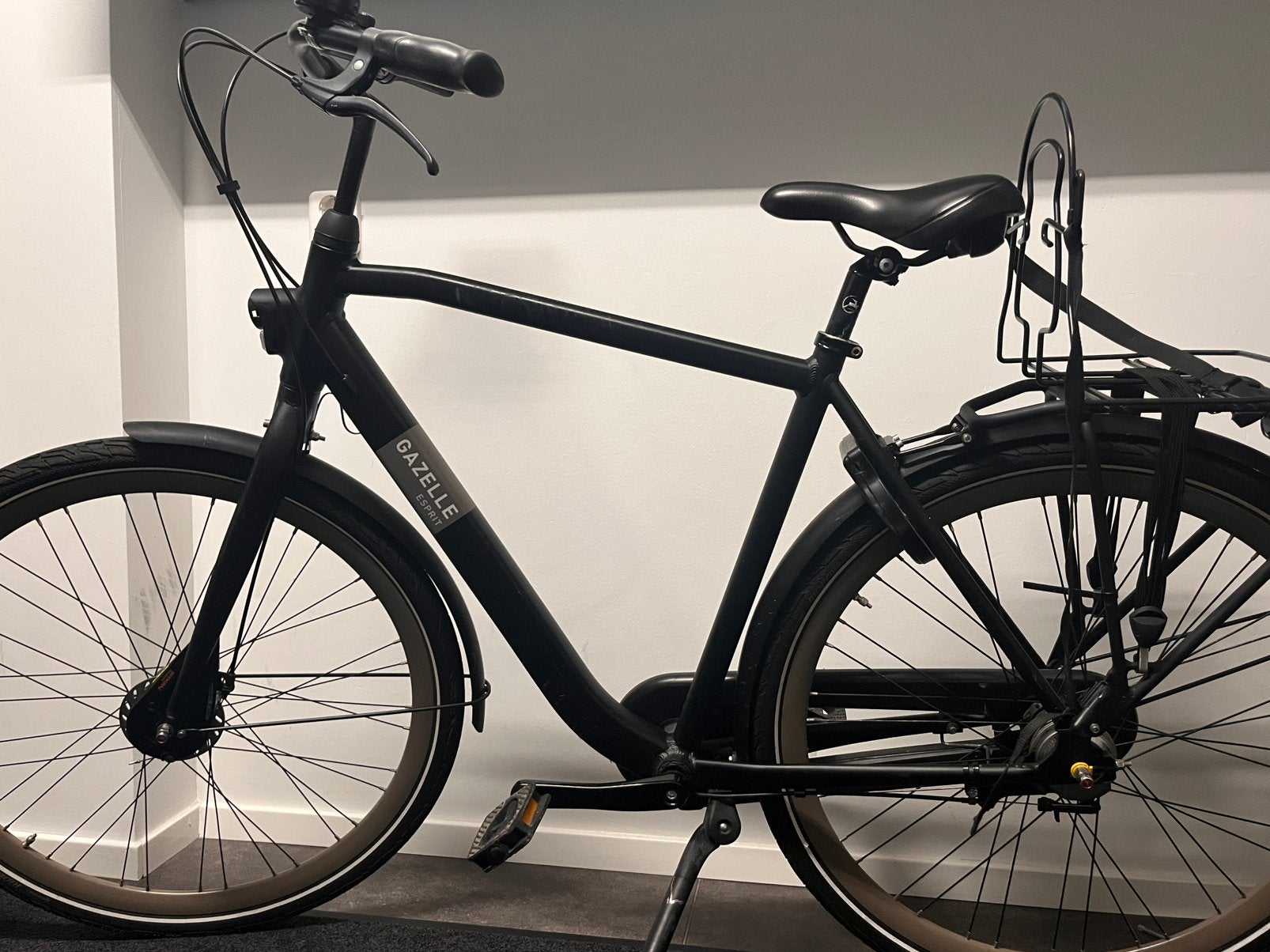 Zeer nette fiets met rekje schooltas, Fietsen en Brommers, Fietsen | Heren | Herenfietsen, Ophalen, Zo goed als nieuw, Overige merken