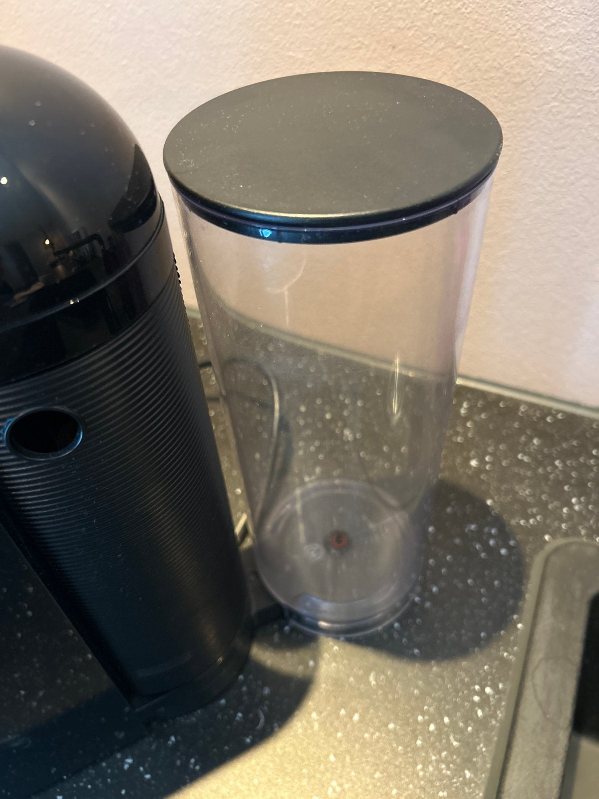 Foto 5 van Nespresso Vertuo Next koffiemachine - Zwart