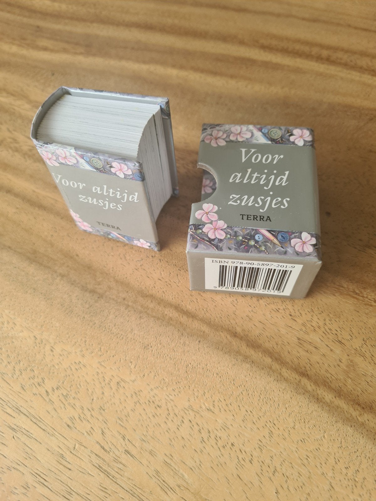 Helen Exley - Voor altijd zusjes, Ophalen of Verzenden, Zo goed als nieuw, Helen Exley
