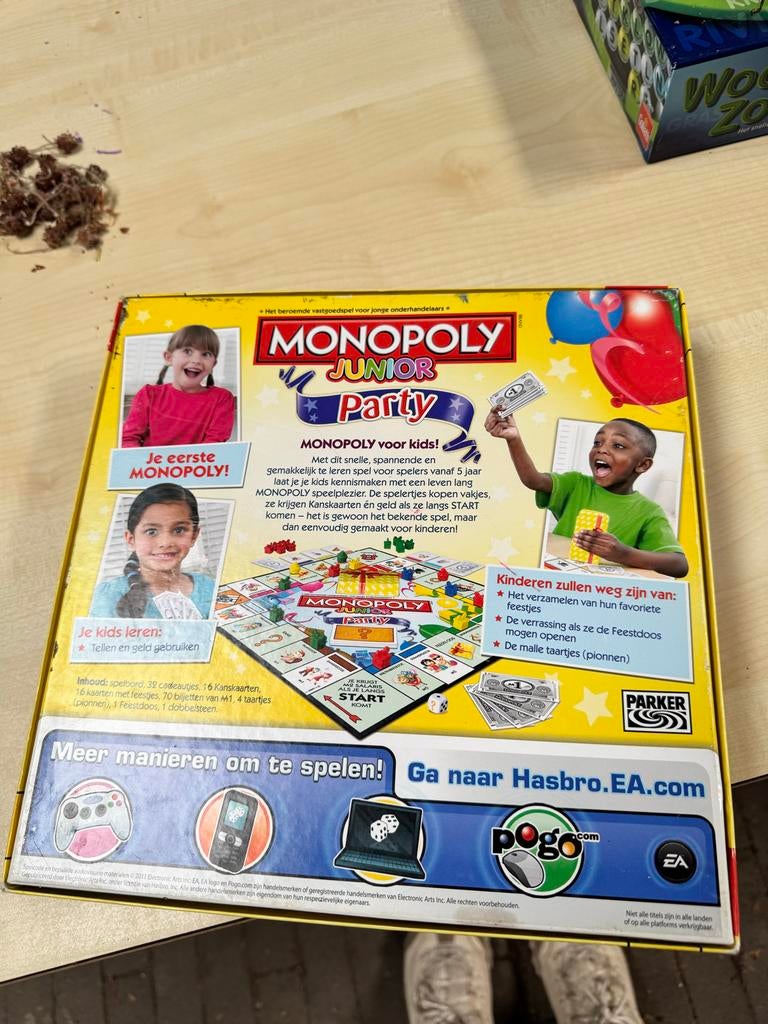 Monopoly Junior Party - Leuk familiespel voor kinderen, Drie of vier spelers, Ophalen of Verzenden, Gebruikt