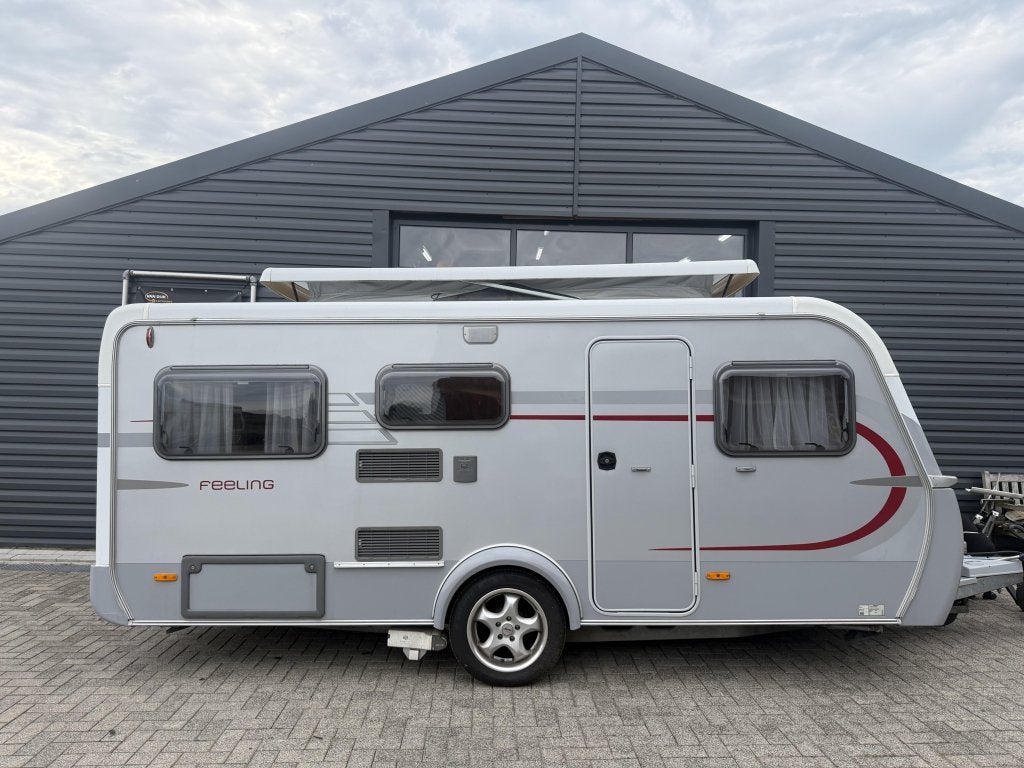 Eriba Feeling 425 met mover, Standaardzit, Schokbreker, Bedrijf, 4 tot 5 meter