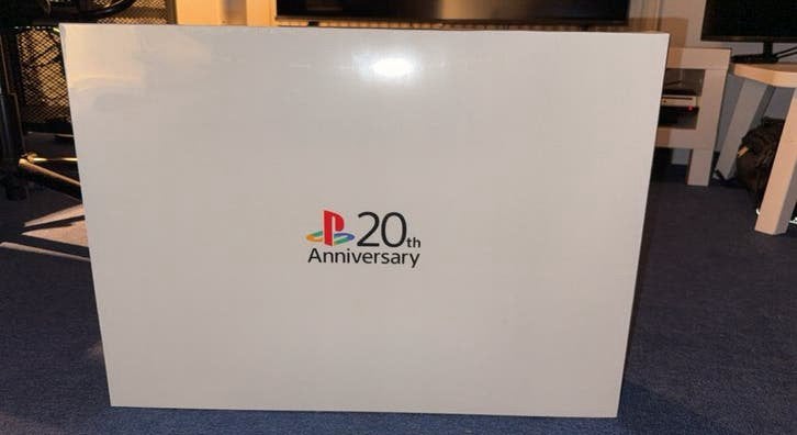 PS4 20th Anniversary Limited Edition - Nieuw in doos, Verzenden, Nieuw, Overige kleuren