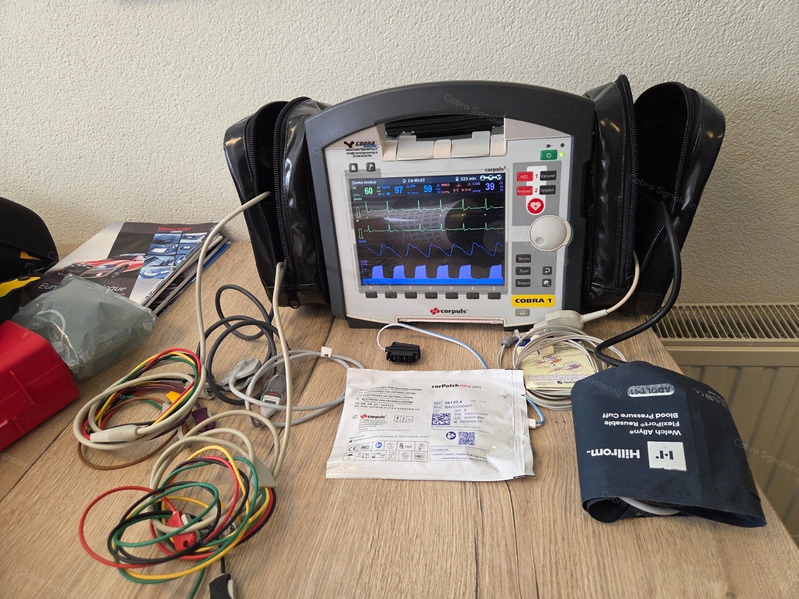 corpuls 3 slim monitor Defibrillator AED ambulance ALS, ., Corpuls 3, Ophalen of Verzenden, Zo goed als nieuw