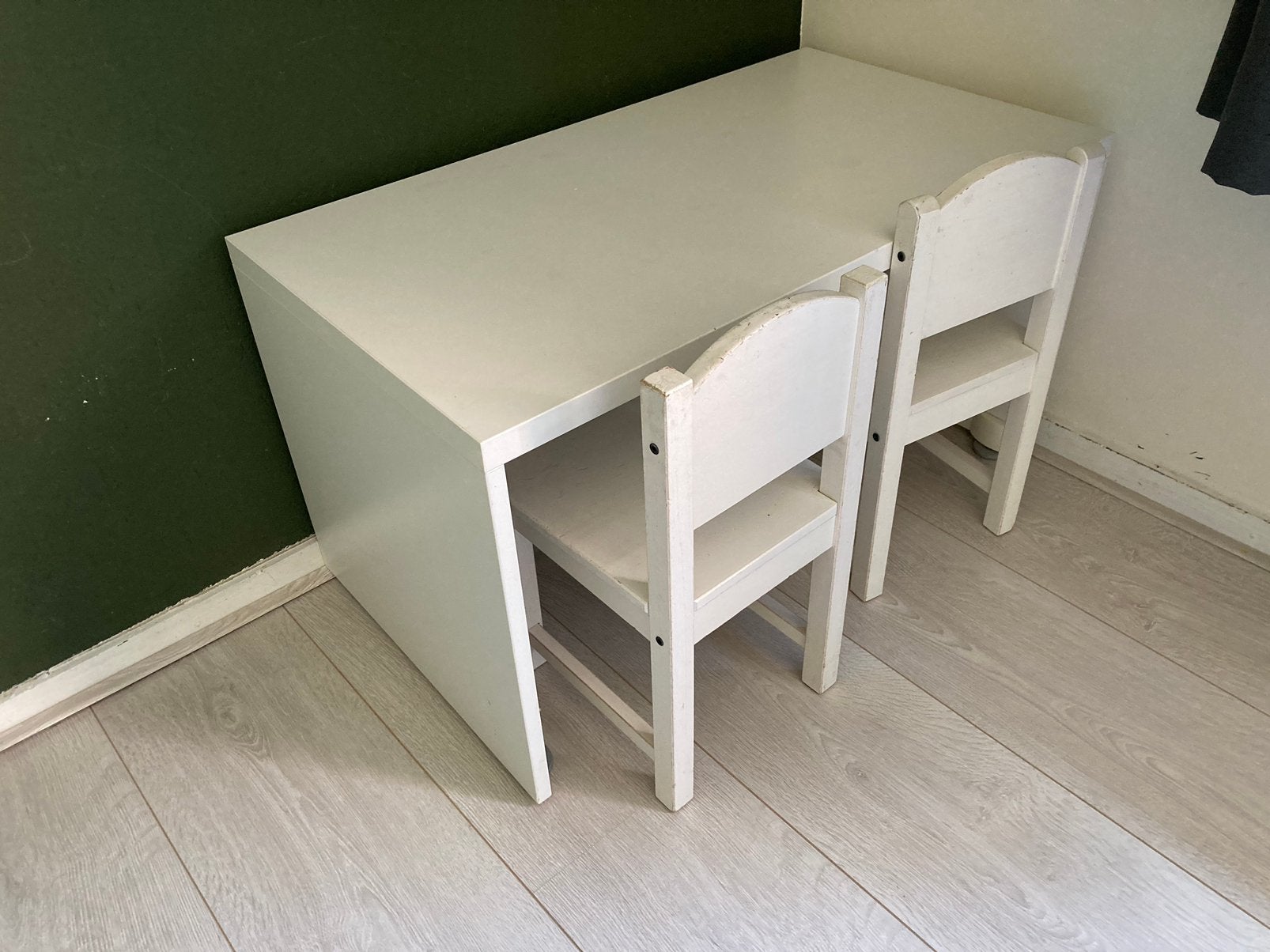 Tafel met 2 stoeltjes voor peuter/kleuter, Kinderen en Baby's, Kinderkamer | Tafels en Stoelen, Ophalen, Zo goed als nieuw, Tafel(s) en Stoel(en)