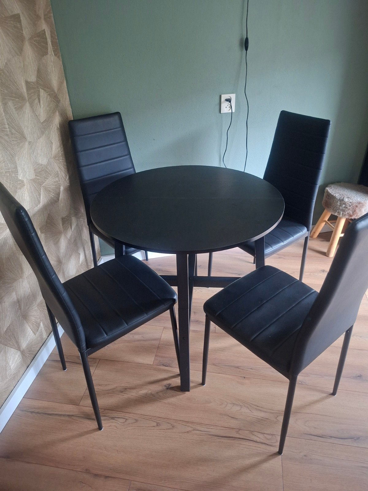 Zwarte ronde eettafel met 4 stoelen, Ophalen, 50 tot 100 cm, Rond, 50 tot 100 cm