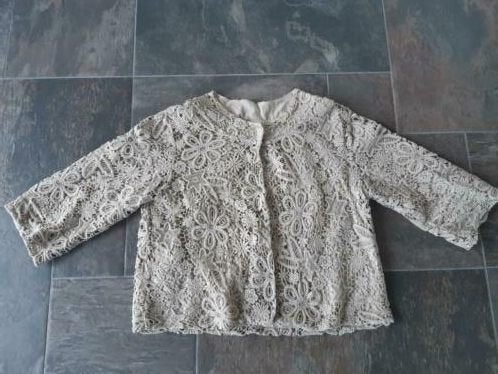Jasje merk Club Voltaire maat M is nieuw, Maat 38/40 (M), Beige, Nieuw, Ophalen of Verzenden