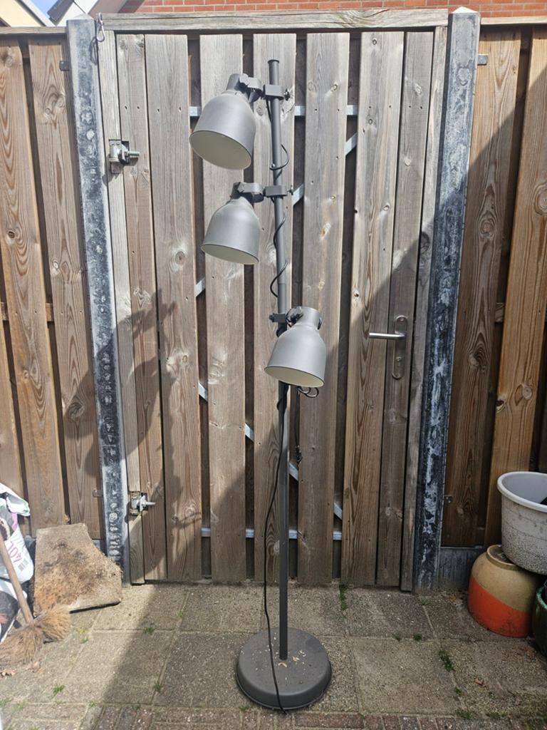 Staande lamp ikea, Huis en Inrichting, Ophalen, Zo goed als nieuw, 150 tot 200 cm