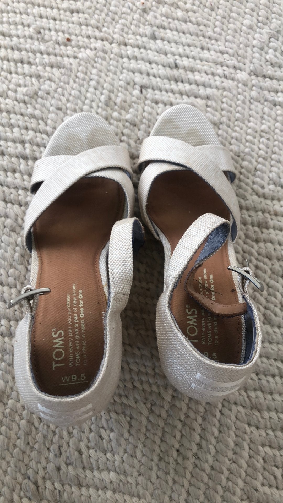 Toms Schoenen maat 9.5, Ophalen of Verzenden, Zo goed als nieuw, Beige, Instappers