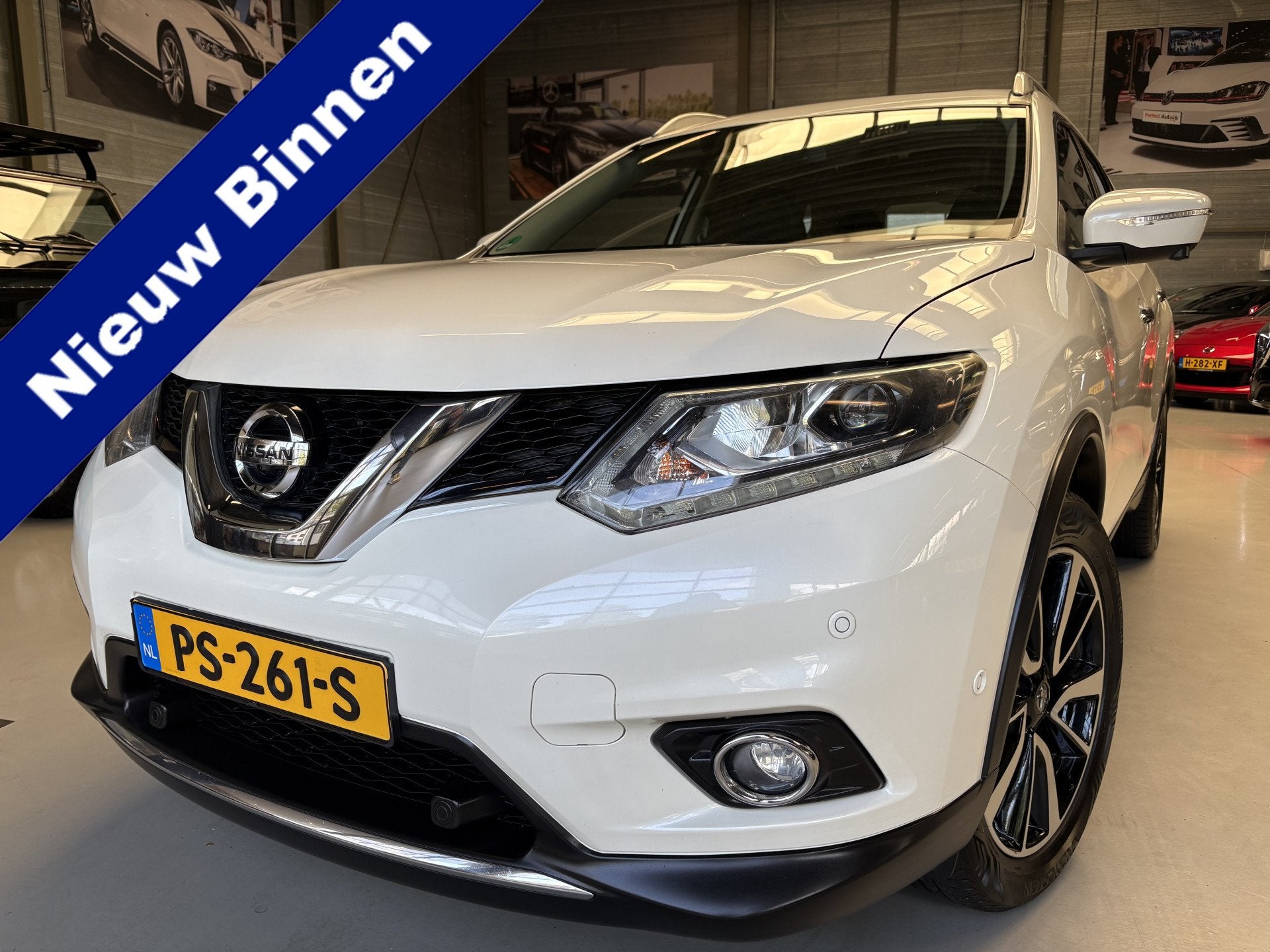 Nissan X-Trail 1.6 DIG-T Tekna Leer, Panorama, 360 camera, Voorwielaandrijving, 1618 cc, 4 cilinders, Wit