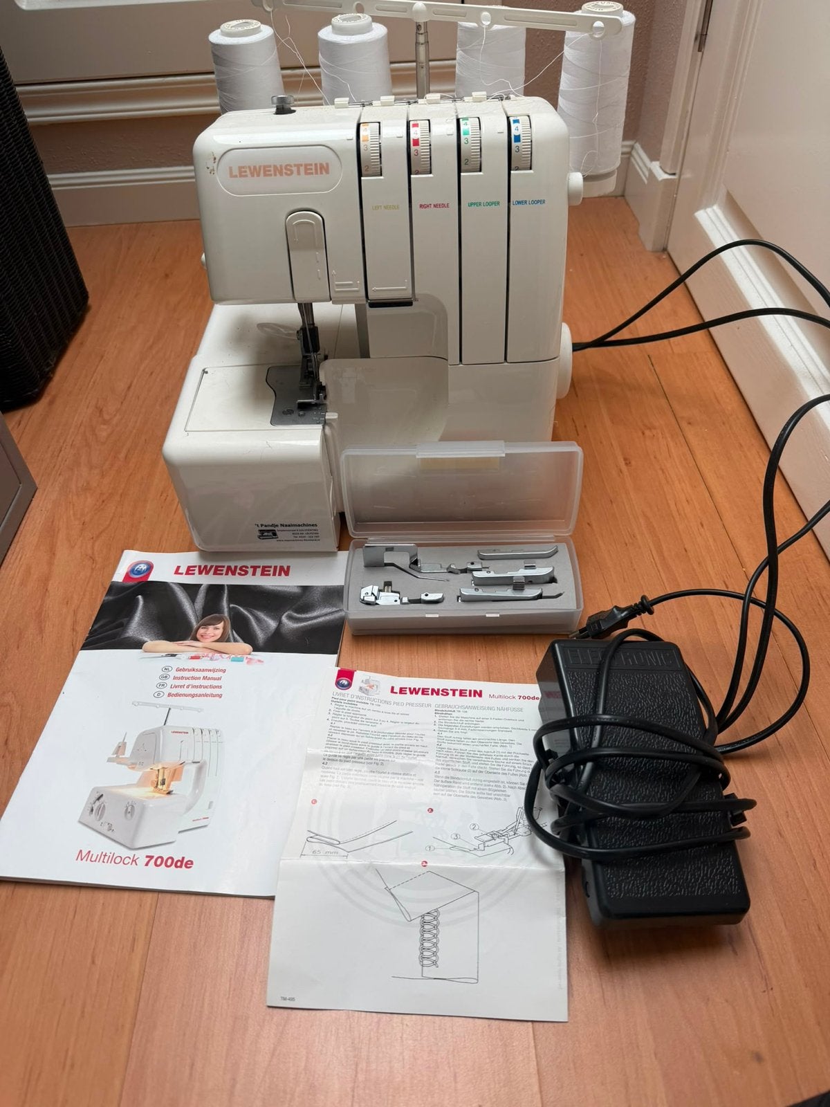 Lewenstein Multilock 700de Lockmachine - Zo goed als nieuw, Ophalen, Gebruikt, Lockmachine, Lewenstein