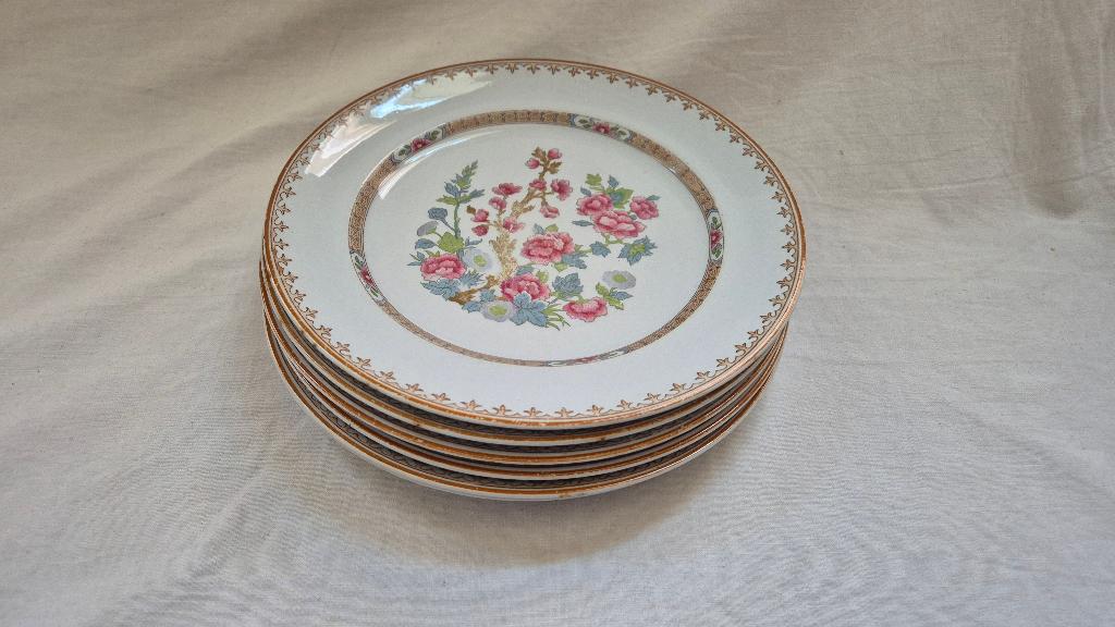 Rorstrand Lotus 6 borden, Huis en Inrichting, Keuken | Servies, Gebruikt, Keramiek, Ophalen of Verzenden, Bord(en)