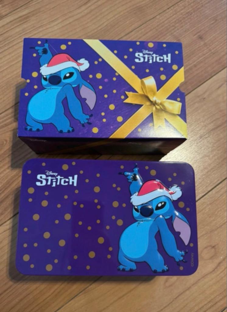 Nieuw AH Disney Stitch bewaarblik - Kersteditie, Ophalen of Verzenden, Nieuw, Metaal, Minder dan 50 cm
