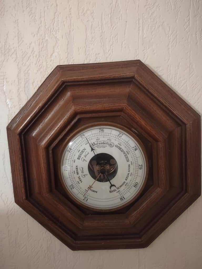 Houten barometer, Ophalen